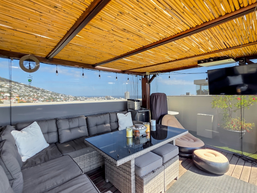 2 Bedroom Property for Sale in Sea Point Western Cape